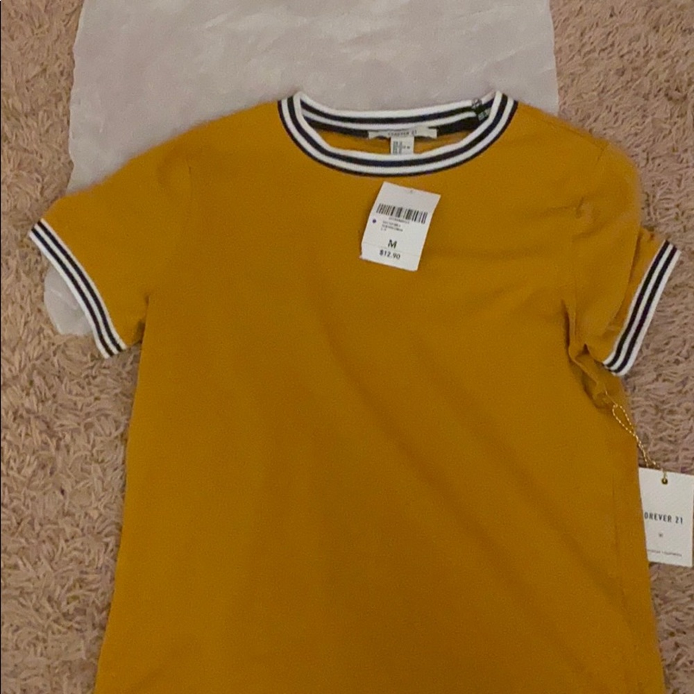 orange t shirt